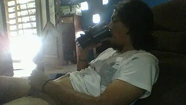 AlexAlejandro13 online show from May 10, 9:20 pm