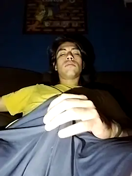 AlexAlejandro13 online show from May 12, 8:00 am