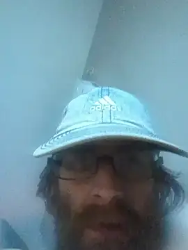 Snapshot of Bottomslut4tops84 chatting on January 8, 8:11 pm Bottomslut4tops84 online show from January 8, 8:11 pm