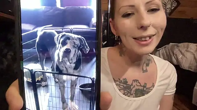 Snapshot of TeenyDoll chatting on March 7, 4:20 am TeenyDoll online show from March 7, 4:20 am