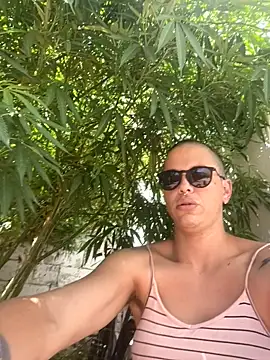 Snapshot of Alicbranca chatting on February 13, 3:19 pm Alicbranca online show from February 13, 3:19 pm