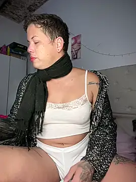 Alicbranca online show from May 9, 2:22 pm