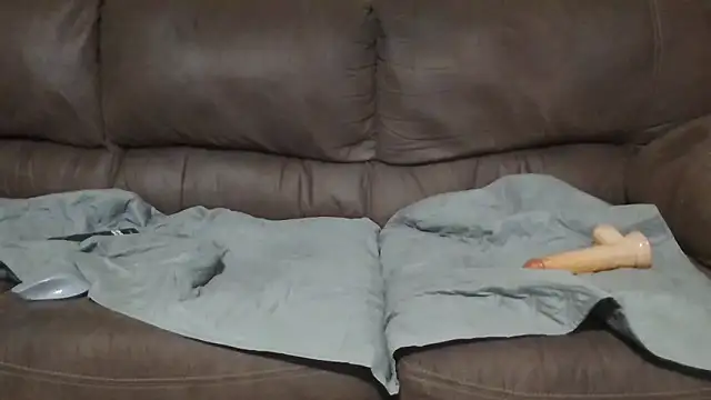 Snapshot of dickgozinyah chatting on December 14, 7:47 am dickgozinyah online show from December 14, 7:47 am