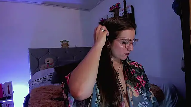 vanessabrown  online show from March 6, 3:19 pm