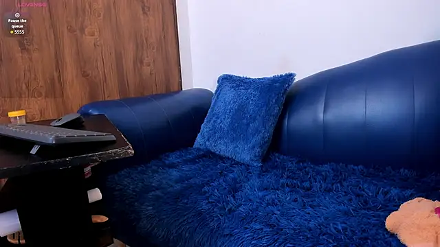 Mature Skinny online show from May 21, 12:01 pm