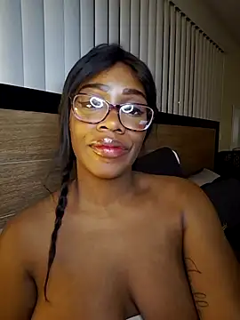 lollycoco online show from December 3, 7:16 am