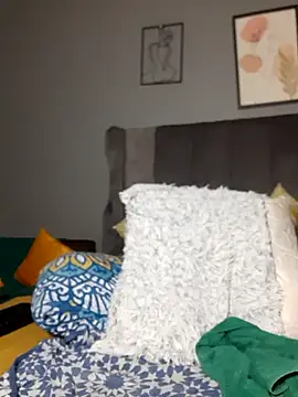 Snapshot of PearlSexxy69 chatting on October 19, 12:00 am PearlSexxy69 online show from October 19, 12:00 am