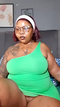 PearlSexxy69 online show from March 25, 12:55 pm