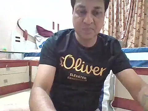 Snapshot of d_porsche9 chatting on February 7, 8:34 pm d porsche9 online show from February 7, 8:34 pm