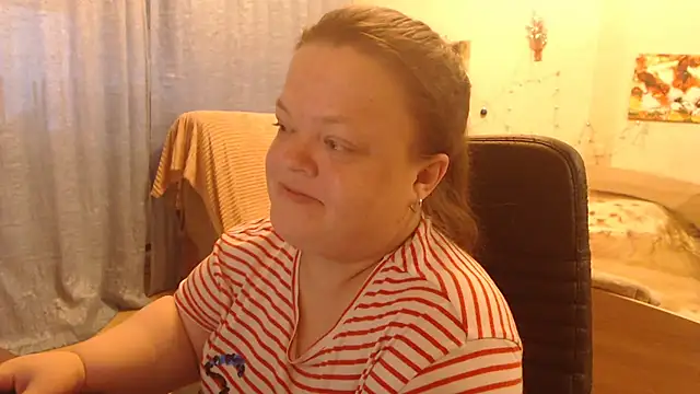 Janiffer MiMi online show from February 2, 2:34 pm