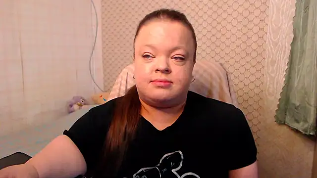 Snapshot of Janiffer_MiMi chatting on June 10, 4:17 pm Janiffer MiMi online show from June 10, 4:17 pm