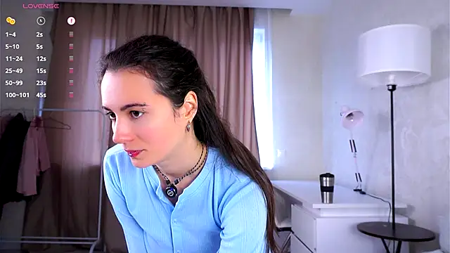 Snapshot of Holla_Molly chatting on October 2, 5:36 am Holla Molly online show from October 2, 5:36 am