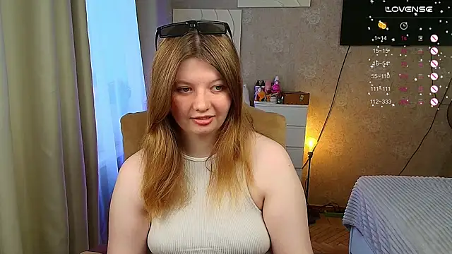 Snapshot of Vivian_cutie chatting on October 12, 12:37 pm Vivian cutie online show from October 12, 12:37 pm