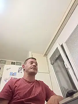 Snapshot of Ivanekkral chatting on June 14, 8:44 pm Ivanekkral online show from June 14, 8:44 pm