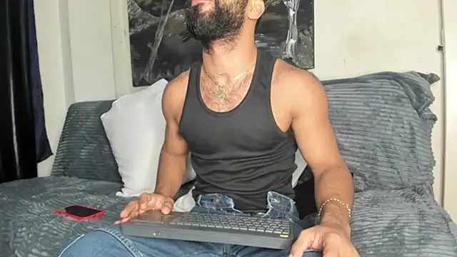 sweatyhairypig23 online show from October 5, 6:12 am