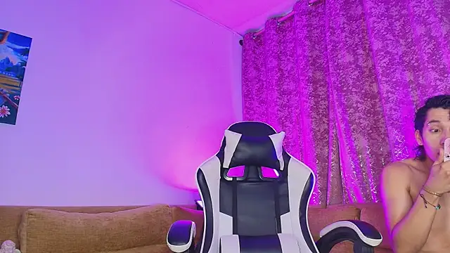 JacoboSwam online show from December 4, 9:07 am