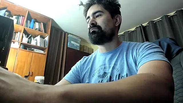 Snapshot of VonDoomdelToro chatting on December 8, 8:30 am VonDoomdelToro online show from December 8, 8:30 am