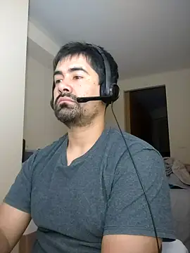 Snapshot of VonDoomdelToro chatting on February 16, 2:53 am VonDoomdelToro online show from February 16, 2:53 am