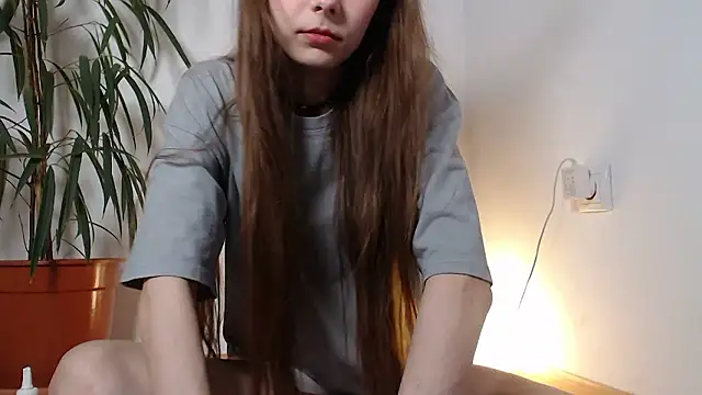Snapshot of Michelle_Melnss chatting on December 5, 8:22 am Michelle Melnss online show from December 5, 8:22 am