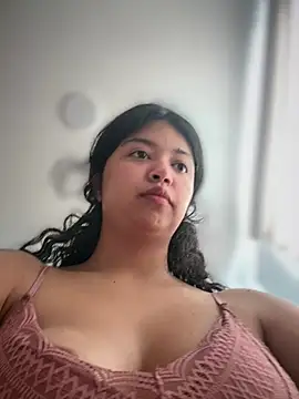 Peach Girll online show from May 13, 4:04 pm