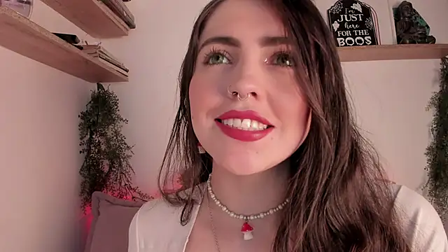 llanna  online show from November 4, 9:41 am