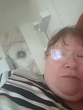 Mirra Key online show from February 7, 1:48 pm