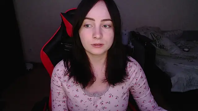 Laralianna online show from November 1, 5:48 pm