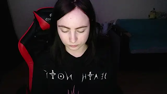 Laralianna online show from February 13, 5:31 pm