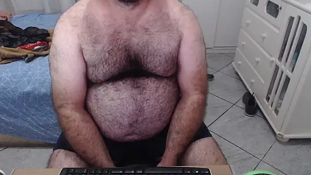 Snapshot of MysterBearMG chatting on December 27, 11:21 pm MysterBearMG online show from December 27, 11:21 pm