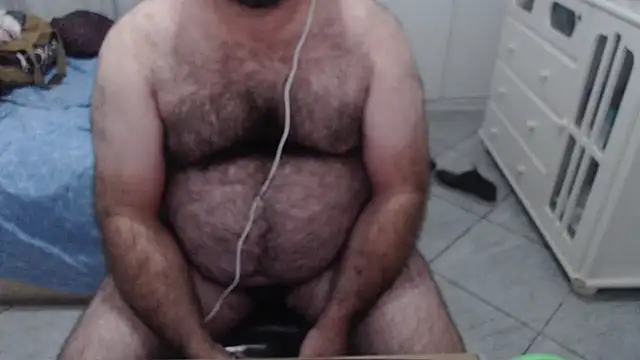 Snapshot of MysterBearMG chatting on December 28, 10:23 pm MysterBearMG online show from December 28, 10:23 pm