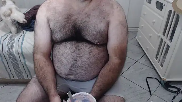 Snapshot of MysterBearMG chatting on January 18, 10:28 pm MysterBearMG online show from January 18, 10:28 pm