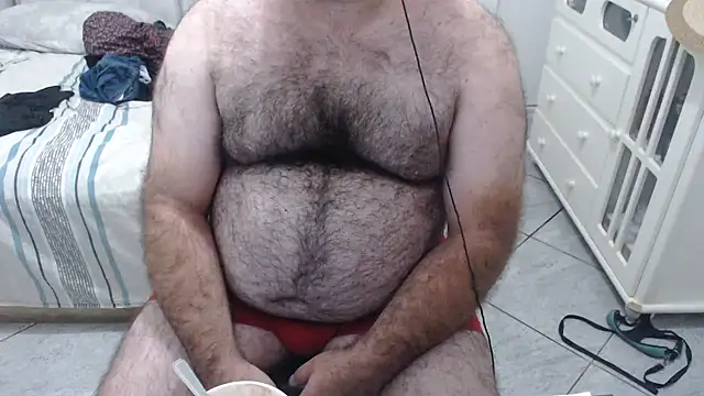 Snapshot of MysterBearMG chatting on January 20, 12:15 am MysterBearMG online show from January 20, 12:15 am