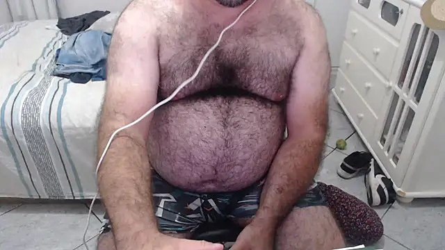 Snapshot of MysterBearMG chatting on January 22, 12:27 am MysterBearMG online show from January 22, 12:27 am