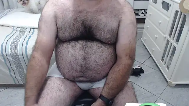 Snapshot of MysterBearMG chatting on January 25, 12:38 am MysterBearMG online show from January 25, 12:38 am