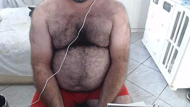 Snapshot of MysterBearMG chatting on February 2, 8:30 pm MysterBearMG online show from February 2, 8:30 pm