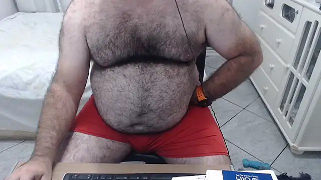 Snapshot of MysterBearMG chatting on February 17, 10:03 pm MysterBearMG online show from February 17, 10:03 pm