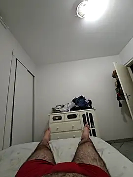 Snapshot of MysterBearMG chatting on February 19, 1:40 am MysterBearMG online show from February 19, 1:40 am