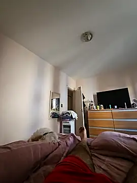 Snapshot of MysterBearMG chatting on March 3, 11:55 am MysterBearMG online show from March 3, 11:55 am