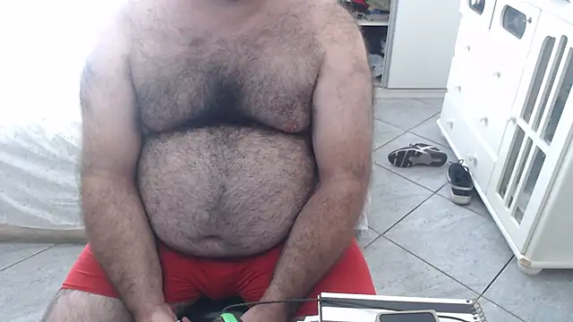 Snapshot of MysterBearMG chatting on March 4, 4:52 pm MysterBearMG online show from March 4, 4:52 pm