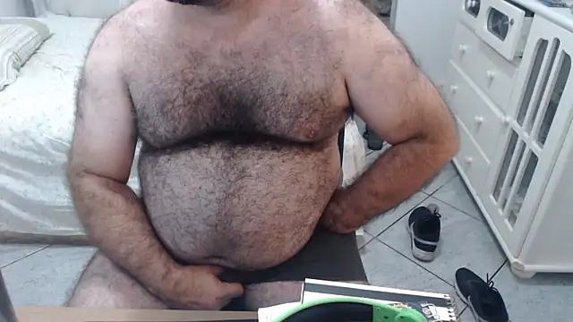 Snapshot of MysterBearMG chatting on March 8, 2:23 am MysterBearMG online show from March 8, 2:23 am