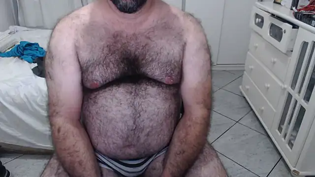 Snapshot of MysterBearMG chatting on March 15, 3:51 am MysterBearMG online show from March 15, 3:51 am