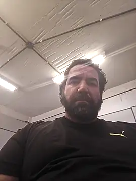 Snapshot of MysterBearMG chatting on September 9, 3:33 pm MysterBearMG online show from September 9, 3:33 pm