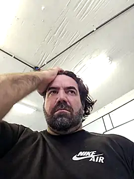 Snapshot of MysterBearMG chatting on September 16, 2:40 pm MysterBearMG online show from September 16, 2:40 pm