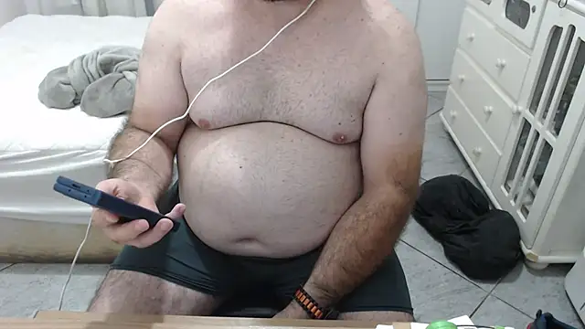 Snapshot of MysterBearMG chatting on October 3, 12:07 am MysterBearMG online show from October 3, 12:07 am