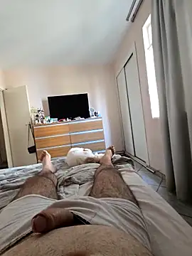 Snapshot of MysterBearMG chatting on October 5, 12:36 pm MysterBearMG online show from October 5, 12:36 pm