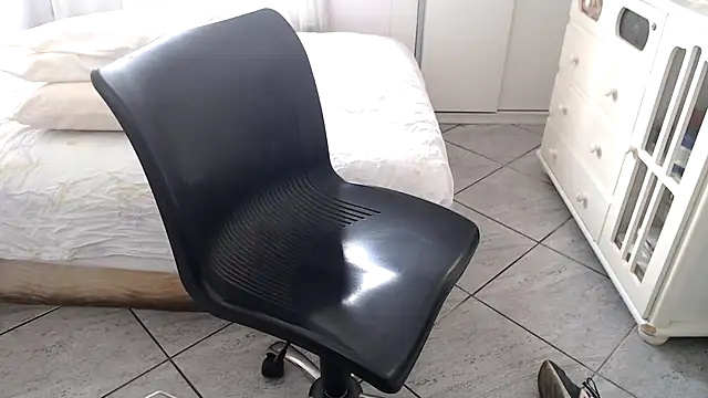 MysterBearMG online show from November 29, 11:46 am