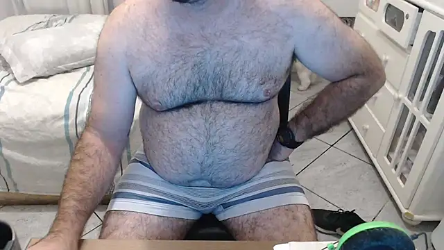 MysterBearMG online show from February 23, 10:40 pm