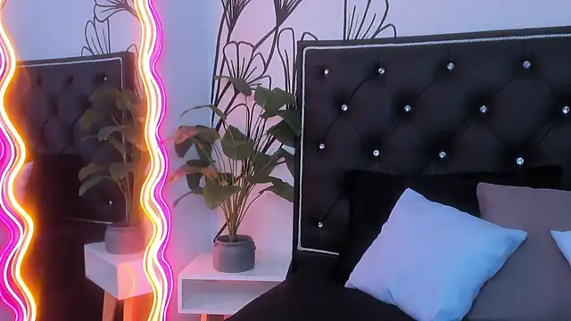 Snapshot of Sweet_Ariadna_ chatting on March 1, 12:18 pm Sweet Ariadna online show from March 1, 12:18 pm