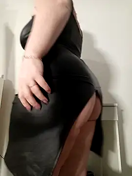 Snapshot of amanda-hornySeduction chatting on March 27, 6:41 am amanda-hornySeduction online show from March 27, 6:41 am