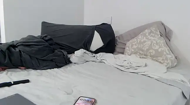 Snapshot of sweeti_Em chatting on February 5, 6:59 pm sweeti Em online show from February 5, 6:59 pm